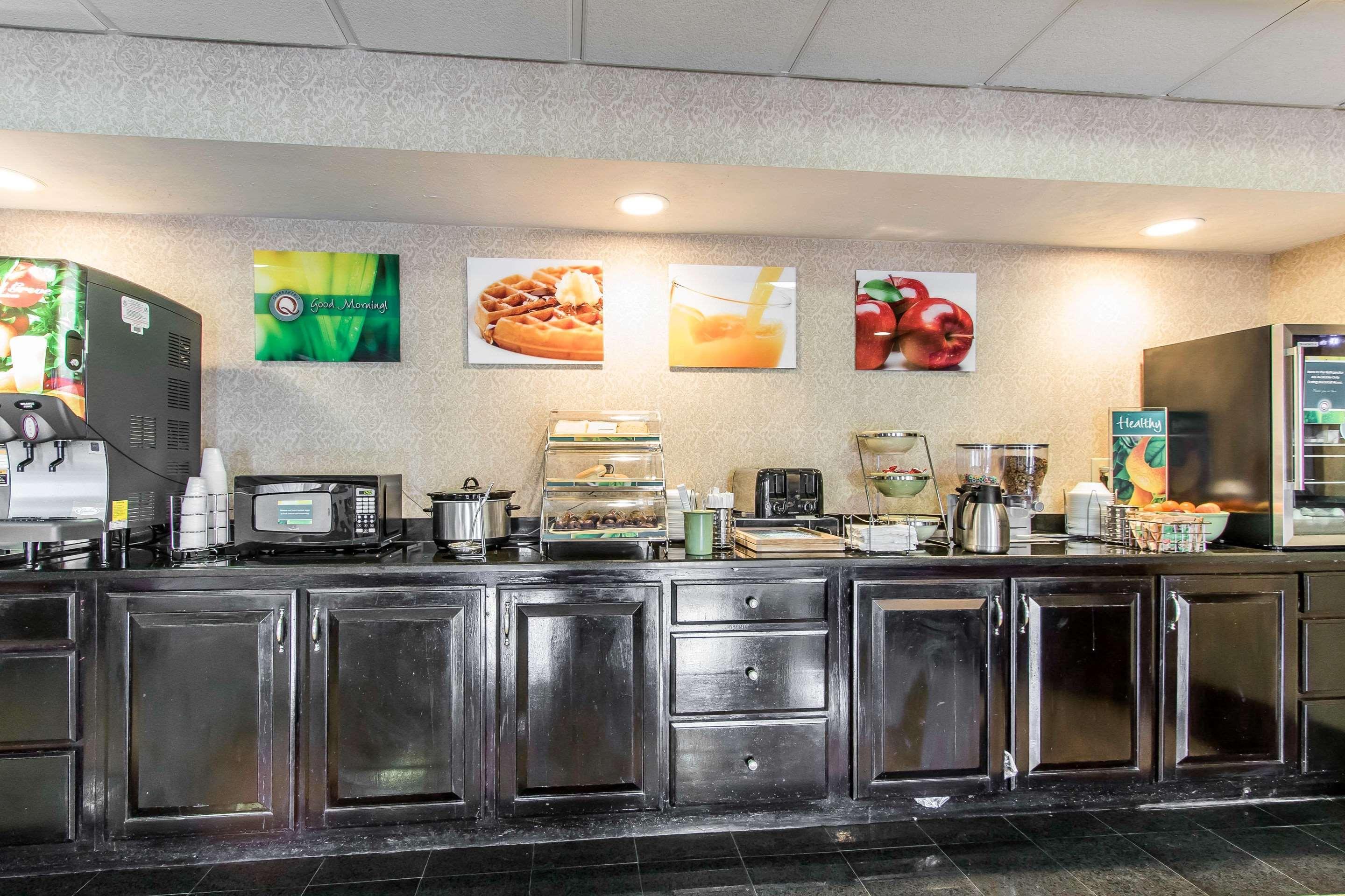Quality Inn & Suites Memphis East Extérieur photo
