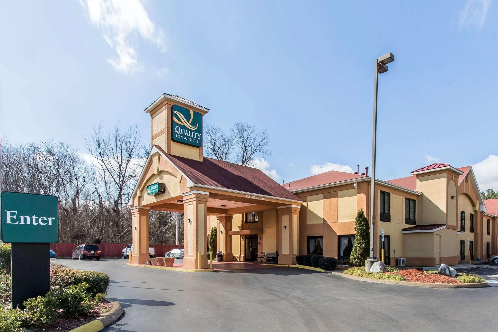 Quality Inn & Suites Memphis East Extérieur photo