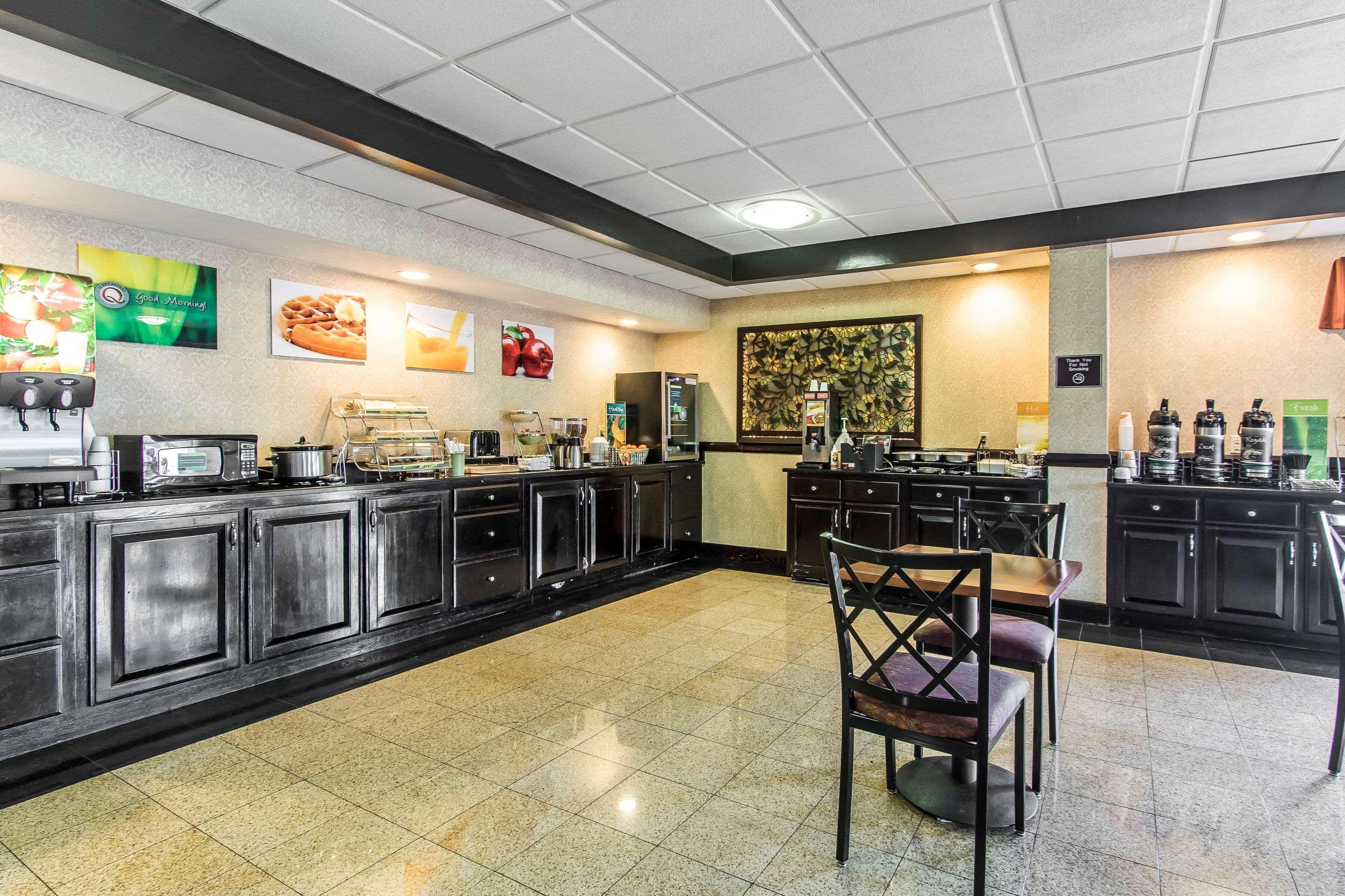 Quality Inn & Suites Memphis East Extérieur photo