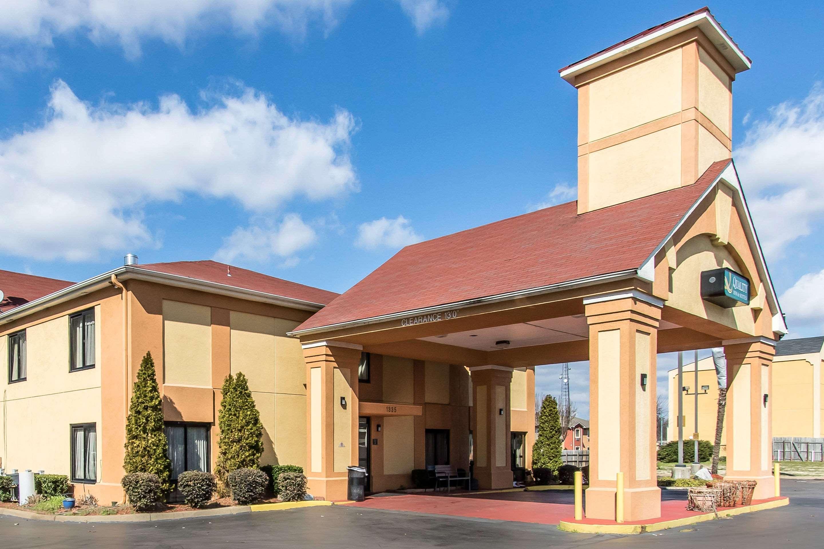 Quality Inn & Suites Memphis East Extérieur photo