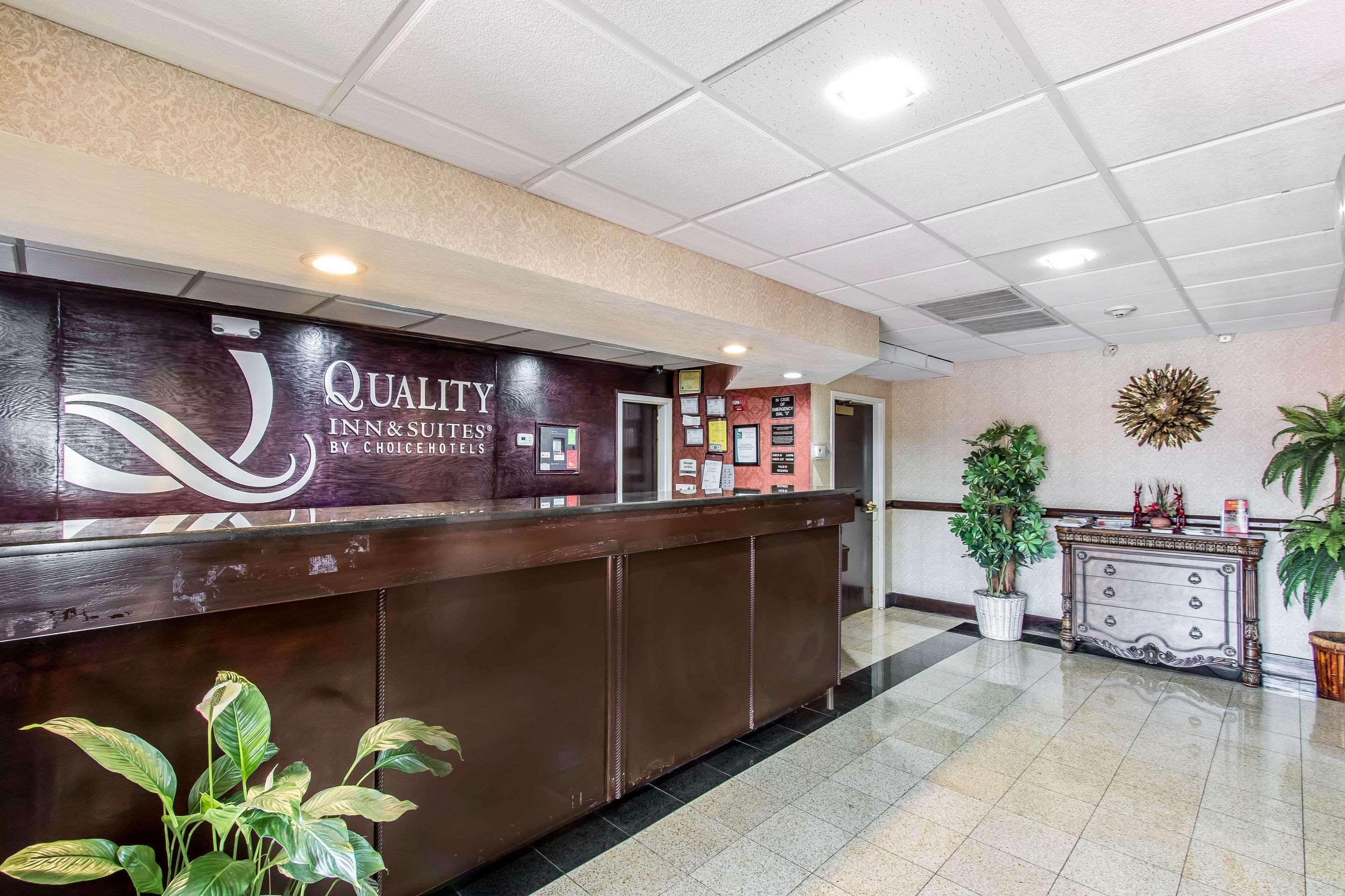 Quality Inn & Suites Memphis East Extérieur photo