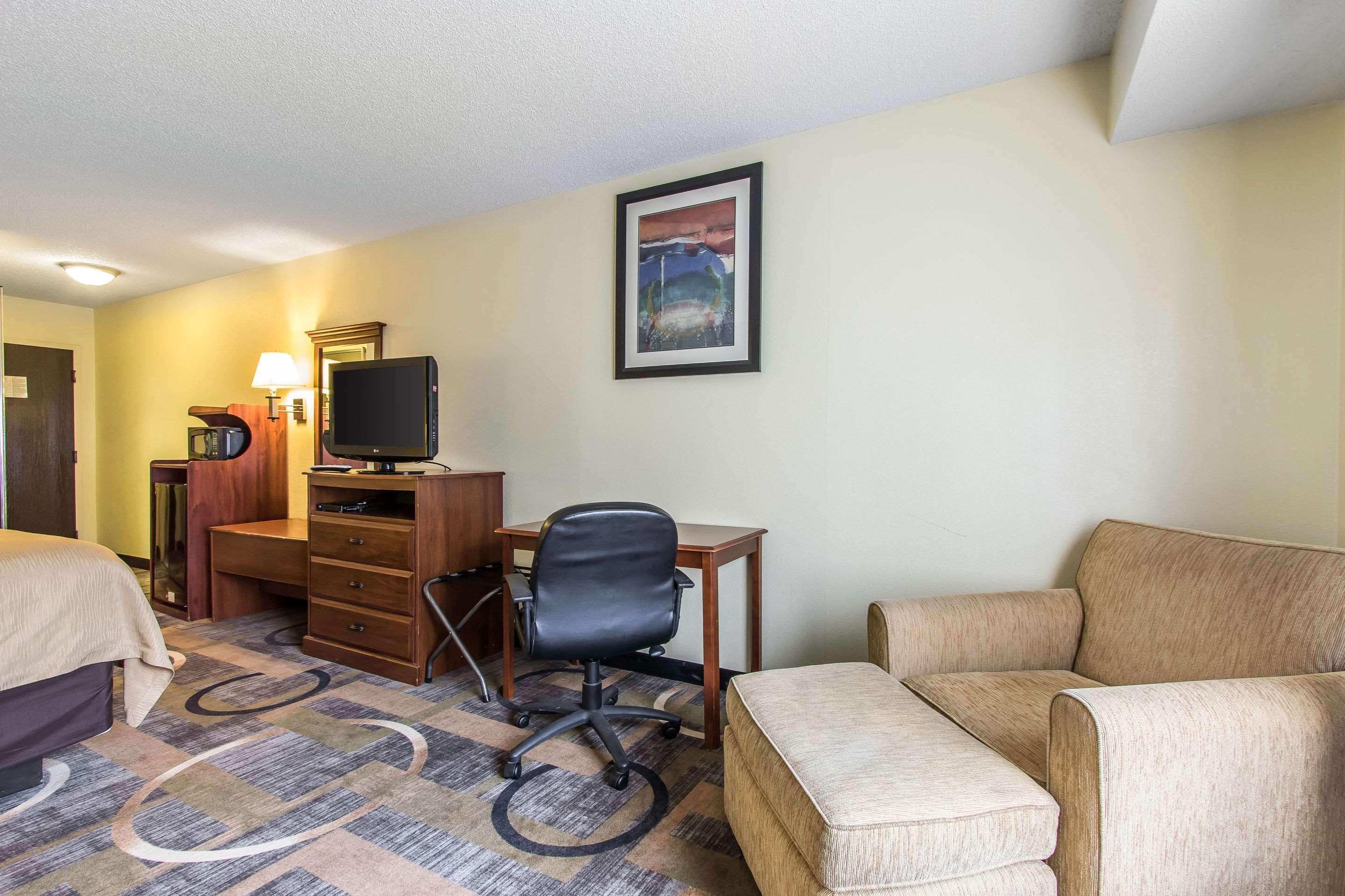 Quality Inn & Suites Memphis East Extérieur photo
